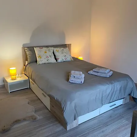 Mili Minihouse Kastela