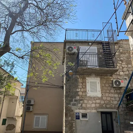 Mili Minihouse Kastela